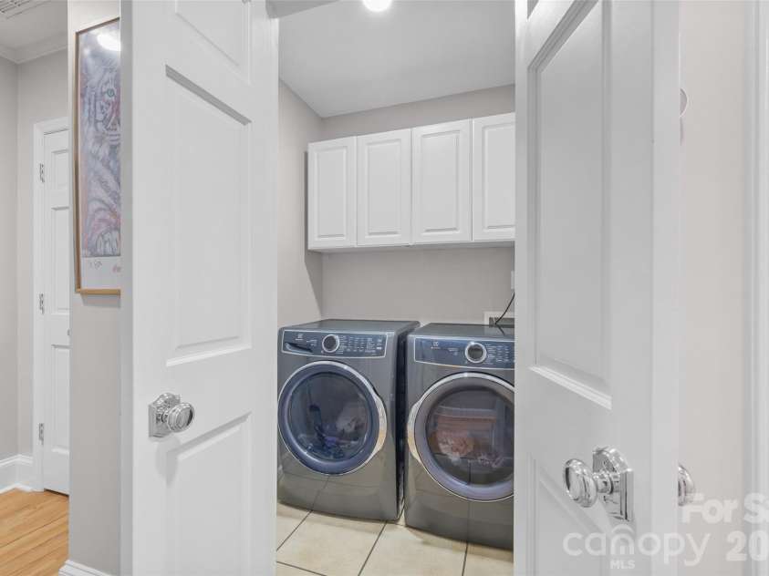 4310 Craig Avenue, Charlotte, NC 28211.  MLS# CAR4420909, YatesRealty ID 50463. 