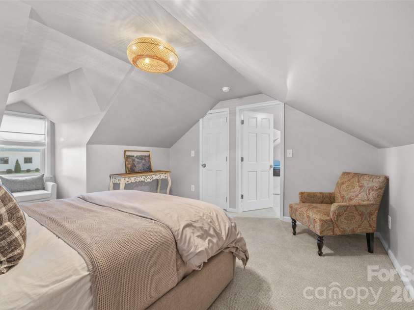 4310 Craig Avenue, Charlotte, NC 28211.  MLS# CAR4420909, YatesRealty ID 50463. 