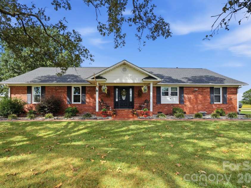 1061 Old Peachland Road, Marshville, NC 28103.  MLS# CAR4423840, YatesRealty ID 50464. 