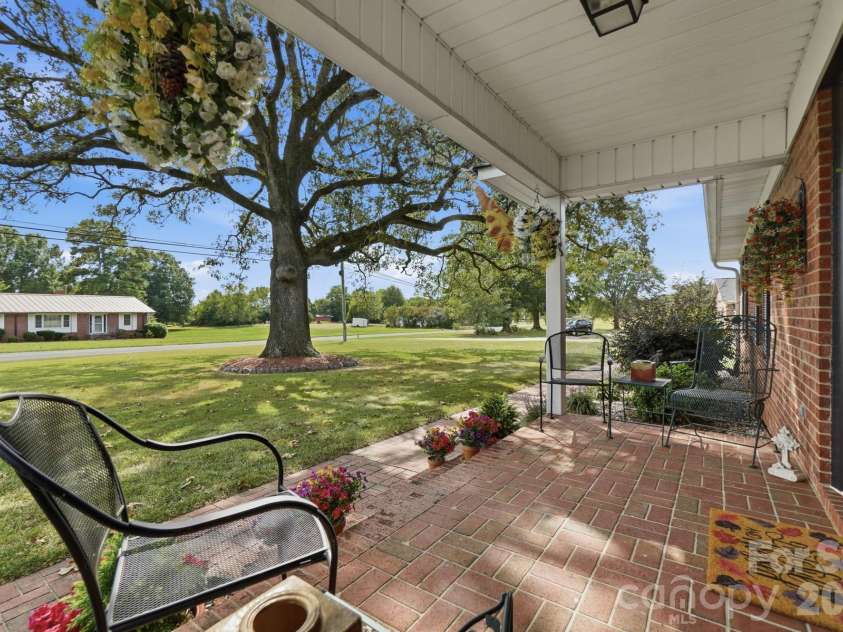 1061 Old Peachland Road, Marshville, NC 28103.  MLS# CAR4423840, YatesRealty ID 50464. 