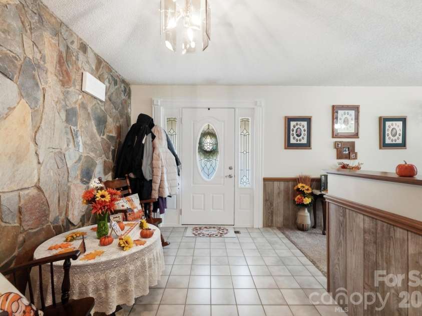 1061 Old Peachland Road, Marshville, NC 28103.  MLS# CAR4423840, YatesRealty ID 50464. 