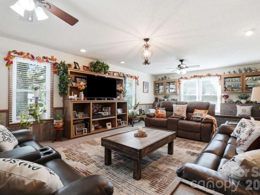 1061 Old Peachland Road, Marshville, NC 28103.  MLS# CAR4423840, YatesRealty ID 50464. 