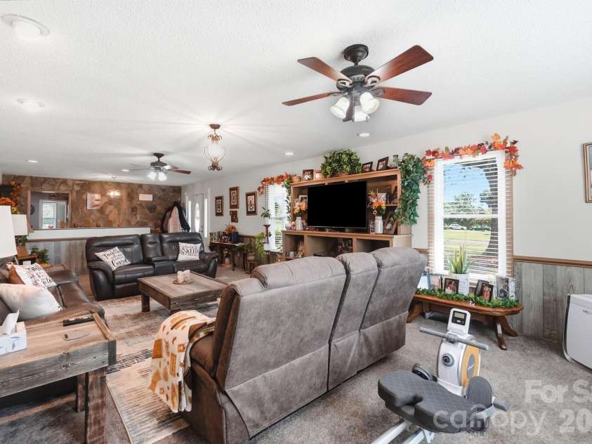1061 Old Peachland Road, Marshville, NC 28103.  MLS# CAR4423840, YatesRealty ID 50464. 