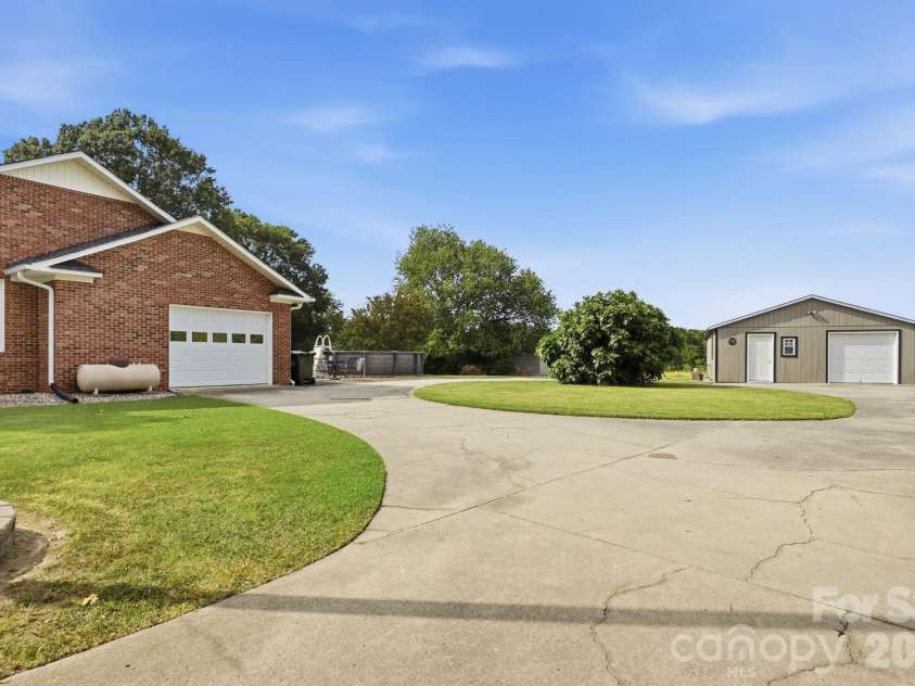 1061 Old Peachland Road, Marshville, NC 28103.  MLS# CAR4423840, YatesRealty ID 50464. 