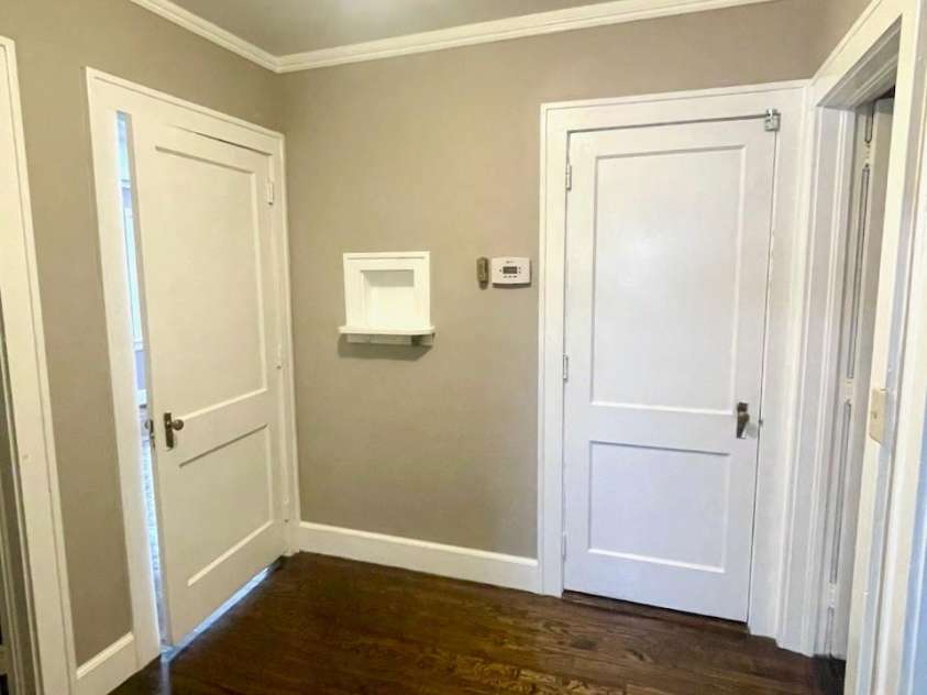 130 School Drive, Spartanburg, SC 29301.  MLS# CAR4423594, YatesRealty ID 50466. 