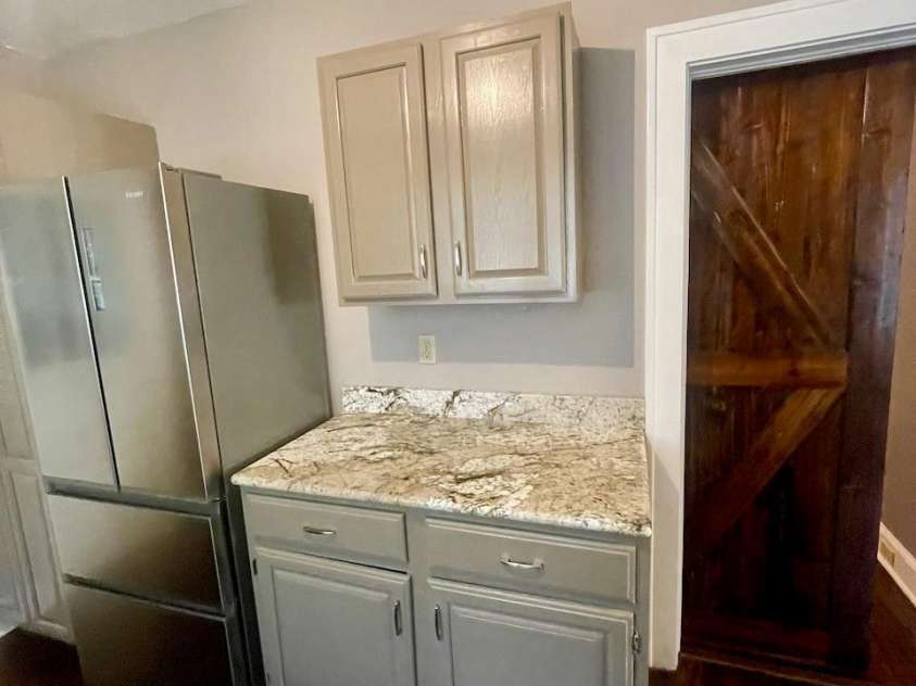 130 School Drive, Spartanburg, SC 29301.  MLS# CAR4423594, YatesRealty ID 50466. 