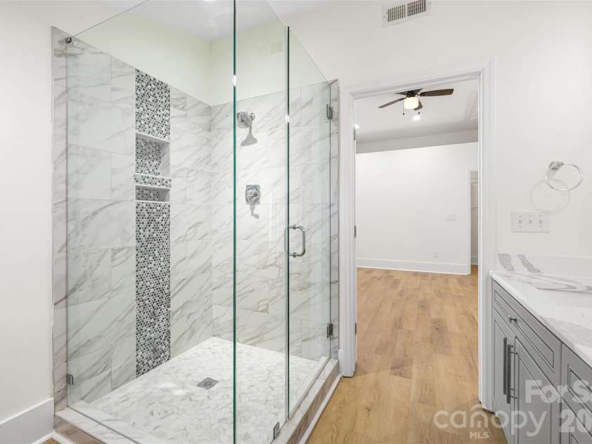 4309 Hovis Road, Charlotte, NC 28208.  MLS# CAR4420478, YatesRealty ID 50467. Primary Bathroom