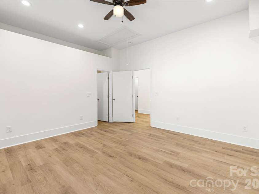 4309 Hovis Road, Charlotte, NC 28208.  MLS# CAR4420478, YatesRealty ID 50467. Primary Bedroom