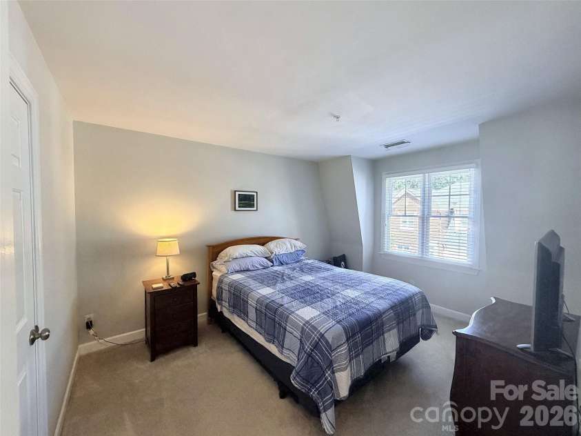 968 Park Slope Drive, Charlotte, NC 28209.  MLS# CAR4420864, YatesRealty ID 50468. 2nd Bedroom