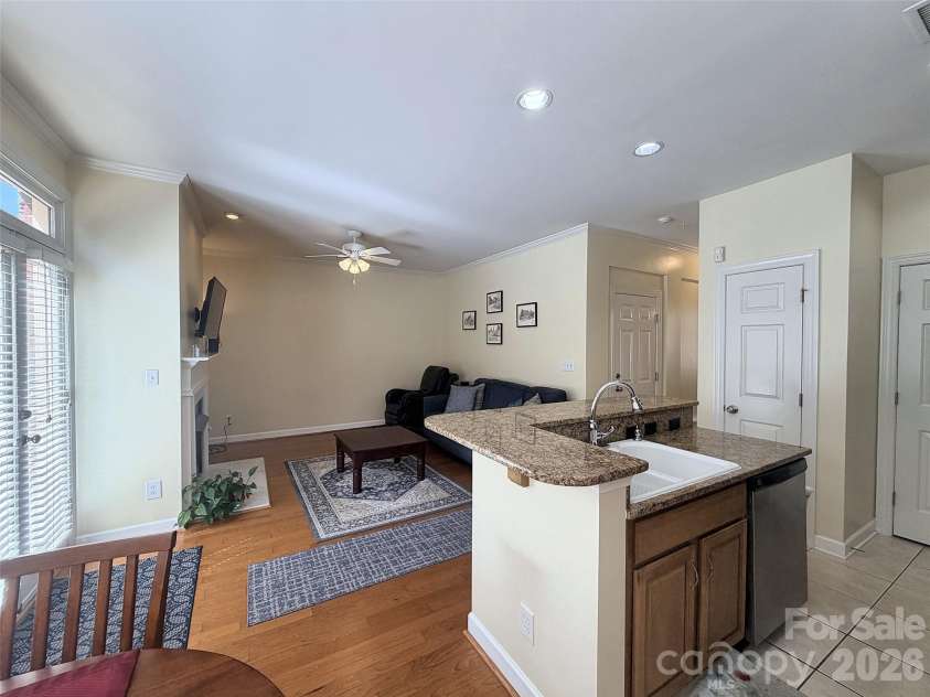 968 Park Slope Drive, Charlotte, NC 28209.  MLS# CAR4420864, YatesRealty ID 50468. 