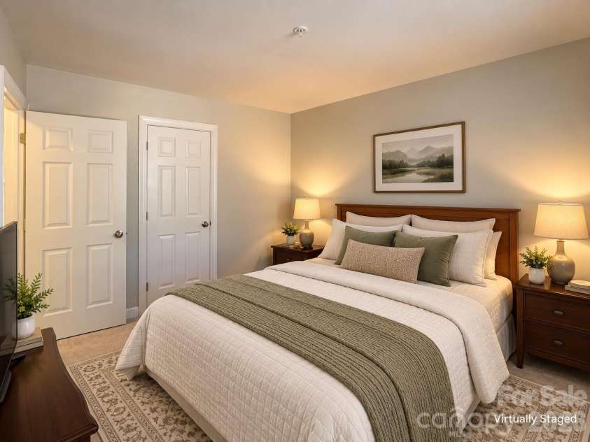 968 Park Slope Drive, Charlotte, NC 28209.  MLS# CAR4420864, YatesRealty ID 50468. 
