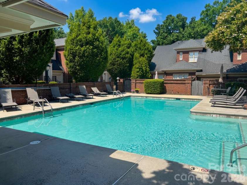 968 Park Slope Drive, Charlotte, NC 28209.  MLS# CAR4420864, YatesRealty ID 50468. 