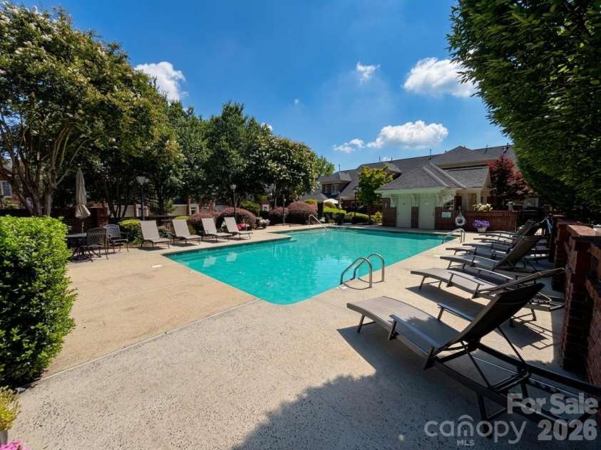 968 Park Slope Drive, Charlotte, NC 28209.  MLS# CAR4420864, YatesRealty ID 50468. Community Pool