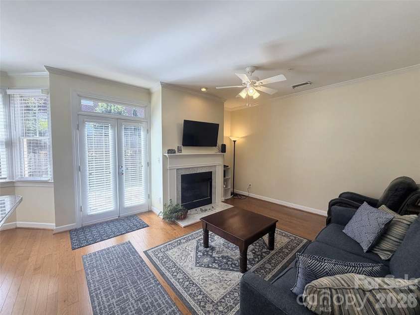 968 Park Slope Drive, Charlotte, NC 28209.  MLS# CAR4420864, YatesRealty ID 50468. Living Room