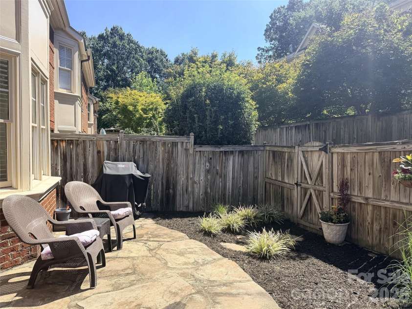 968 Park Slope Drive, Charlotte, NC 28209.  MLS# CAR4420864, YatesRealty ID 50468. Patio Alt View