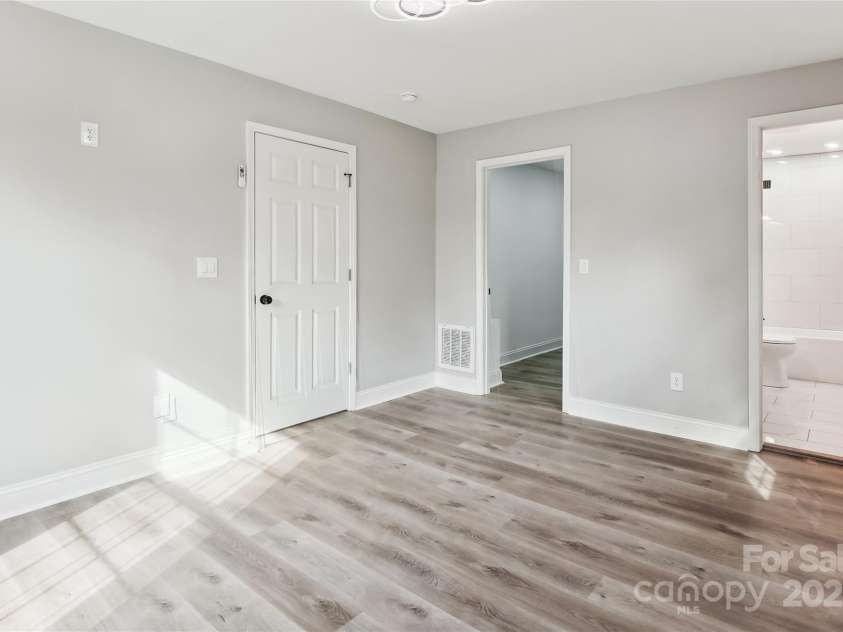 1105 Stanback Road, Chester, SC 29706.  MLS# CAR4212458, YatesRealty ID 5047. Owners Suit