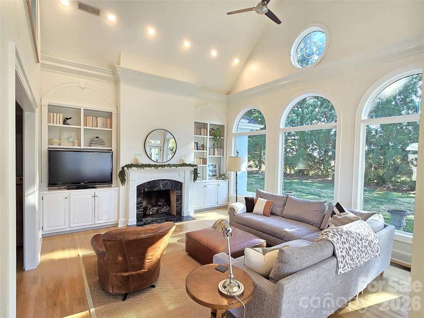 40 Shipwatch Drive, Hickory, NC 28601.  MLS# CAR4325763, YatesRealty ID 5047. 
