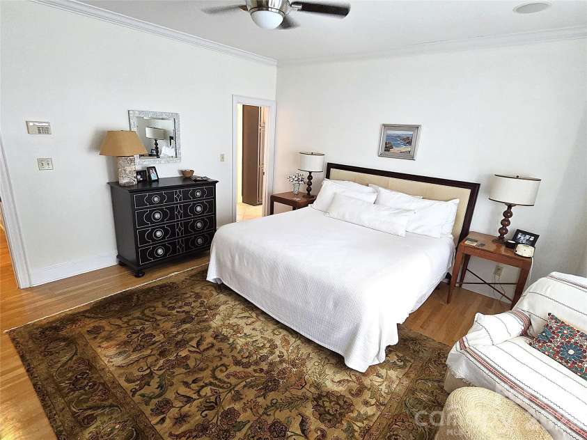 40 Shipwatch Drive, Hickory, NC 28601.  MLS# CAR4325763, YatesRealty ID 5047. 