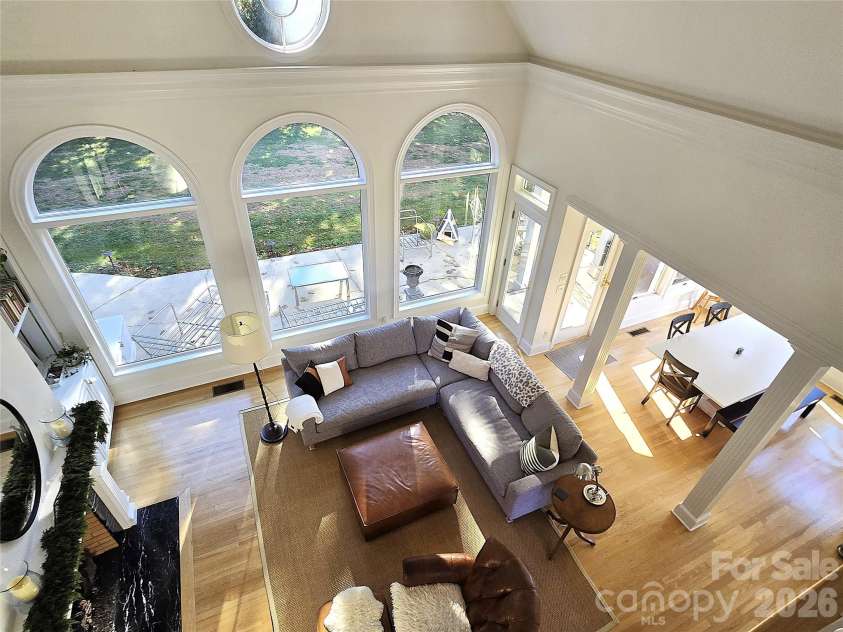 40 Shipwatch Drive, Hickory, NC 28601.  MLS# CAR4325763, YatesRealty ID 5047. 