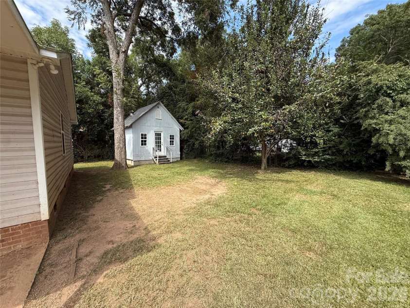 153 Loomis Street, Chester, SC 29706.  MLS# CAR4424061, YatesRealty ID 50470. 