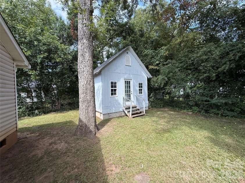 153 Loomis Street, Chester, SC 29706.  MLS# CAR4424061, YatesRealty ID 50470. 