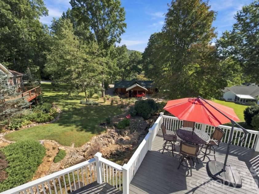 65 Airish Lane, Waynesville, NC 28785.  MLS# CAR4422647, YatesRealty ID 50471. 