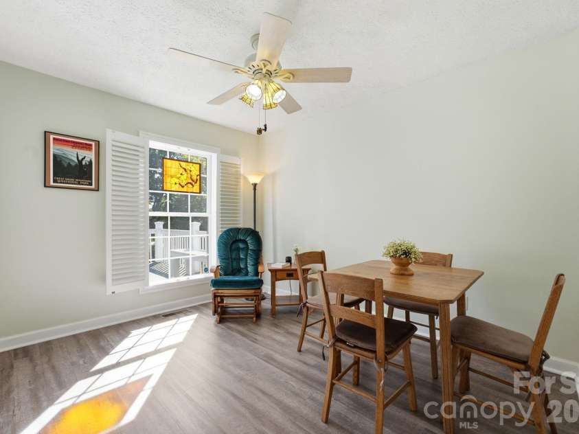 65 Airish Lane, Waynesville, NC 28785.  MLS# CAR4422647, YatesRealty ID 50471. 