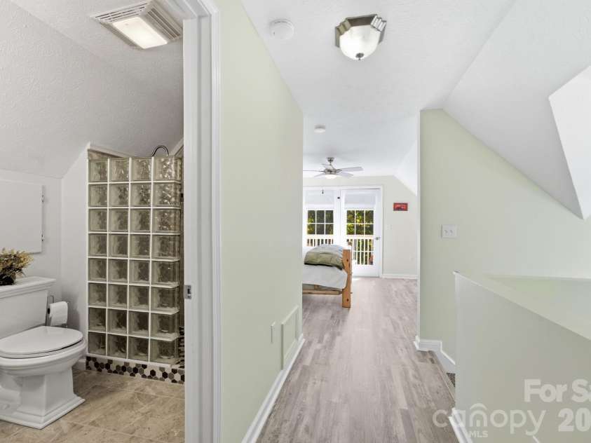 65 Airish Lane, Waynesville, NC 28785.  MLS# CAR4422647, YatesRealty ID 50471. 