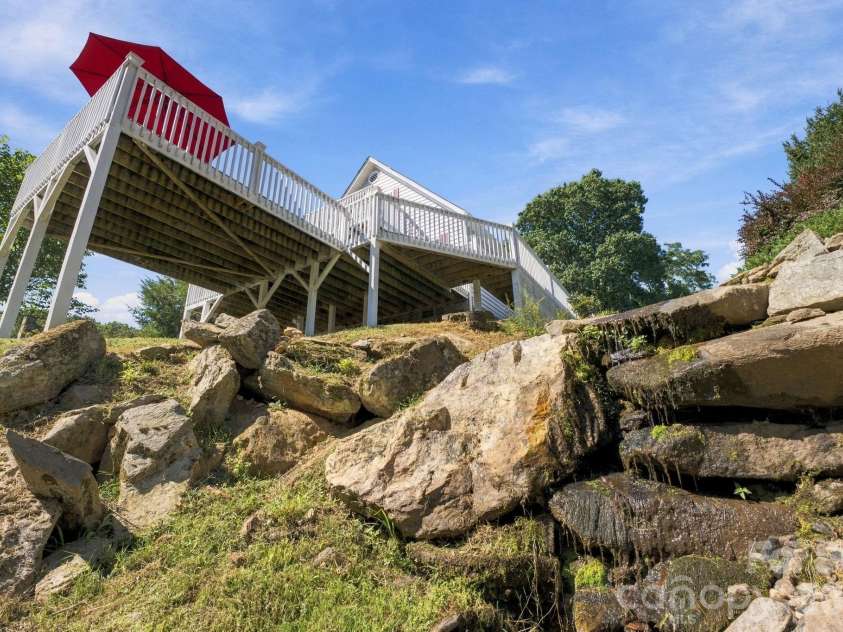 65 Airish Lane, Waynesville, NC 28785.  MLS# CAR4422647, YatesRealty ID 50471. 