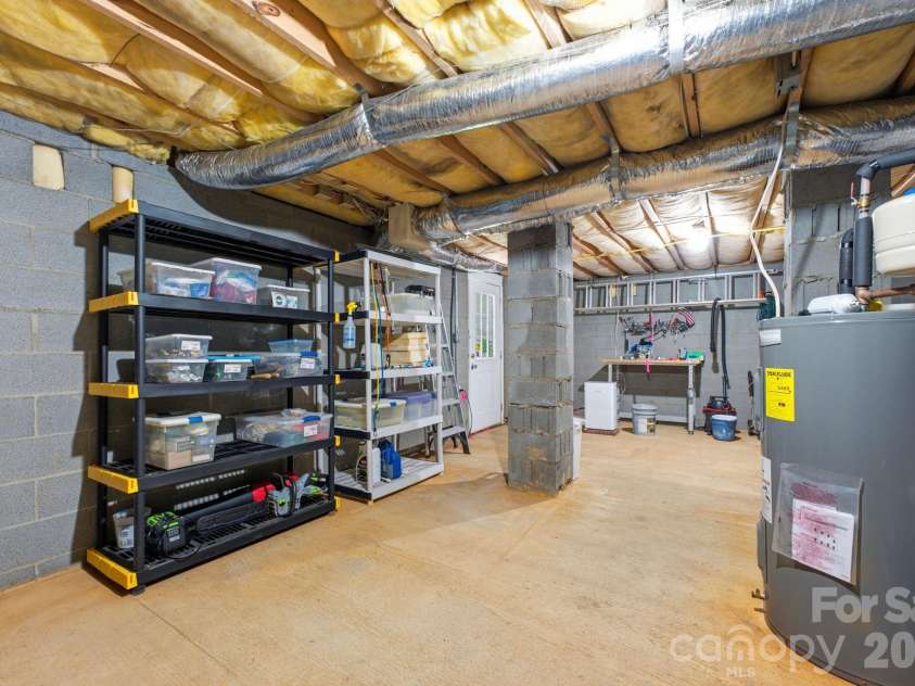 65 Airish Lane, Waynesville, NC 28785.  MLS# CAR4422647, YatesRealty ID 50471. 