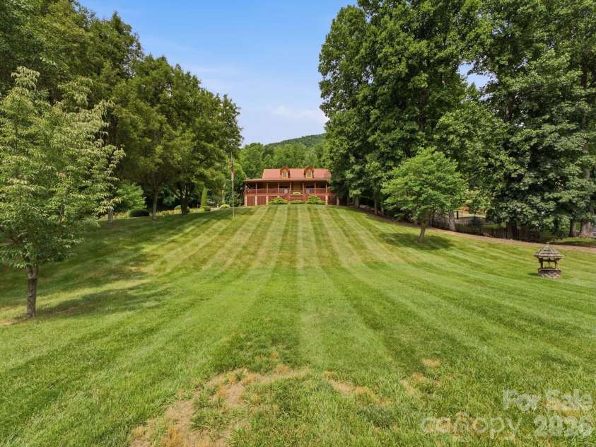 65 Airish Lane, Waynesville, NC 28785.  MLS# CAR4422647, YatesRealty ID 50471. 
