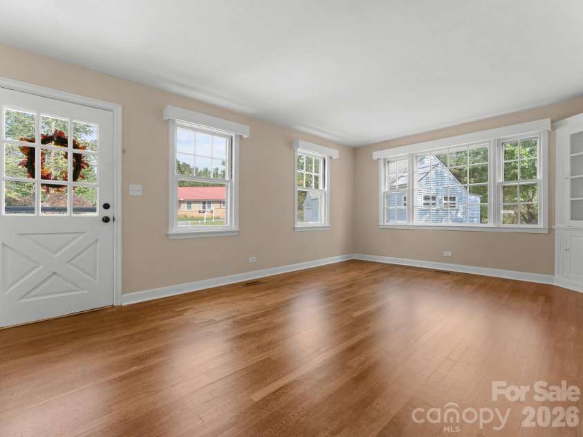 106 Green Acres Avenue, Brevard, NC 28712.  MLS# CAR4388358, YatesRealty ID 50472. 
