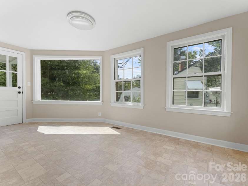 106 Green Acres Avenue, Brevard, NC 28712.  MLS# CAR4388358, YatesRealty ID 50472. 