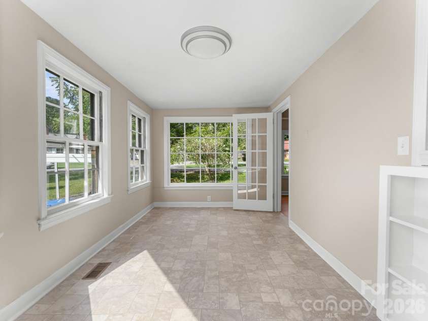 106 Green Acres Avenue, Brevard, NC 28712.  MLS# CAR4388358, YatesRealty ID 50472. 