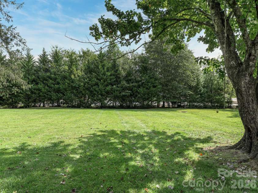 106 Green Acres Avenue, Brevard, NC 28712.  MLS# CAR4388358, YatesRealty ID 50472. 
