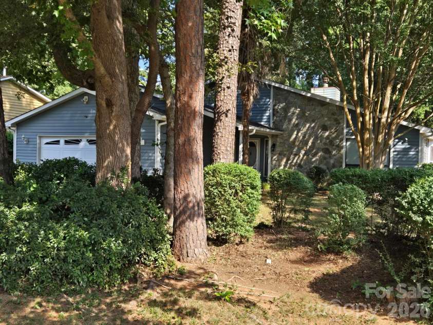 6214 Elkington Lane, Mint Hill, NC 28227.  MLS# CAR4424039, YatesRealty ID 50473. 