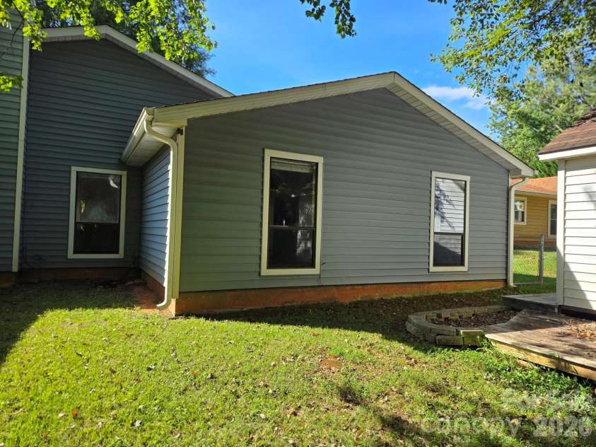 6214 Elkington Lane, Mint Hill, NC 28227.  MLS# CAR4424039, YatesRealty ID 50473. 