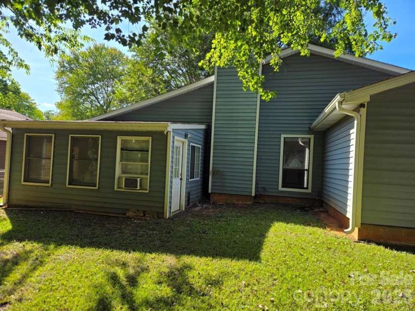 6214 Elkington Lane, Mint Hill, NC 28227.  MLS# CAR4424039, YatesRealty ID 50473. 