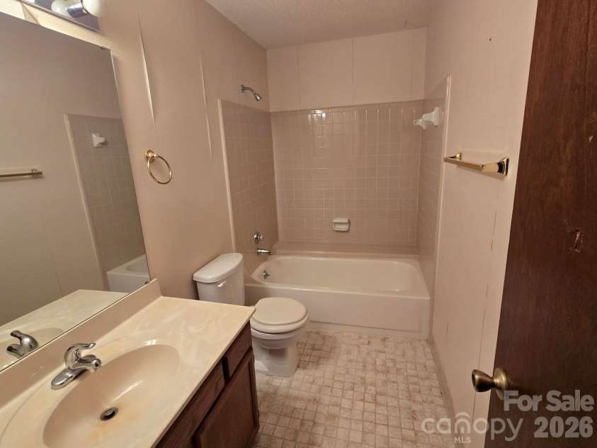 6214 Elkington Lane, Mint Hill, NC 28227.  MLS# CAR4424039, YatesRealty ID 50473. 