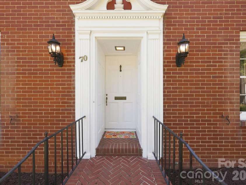 70 Edgewood Avenue, Concord, NC 28025.  MLS# CAR4423663, YatesRealty ID 50476. 