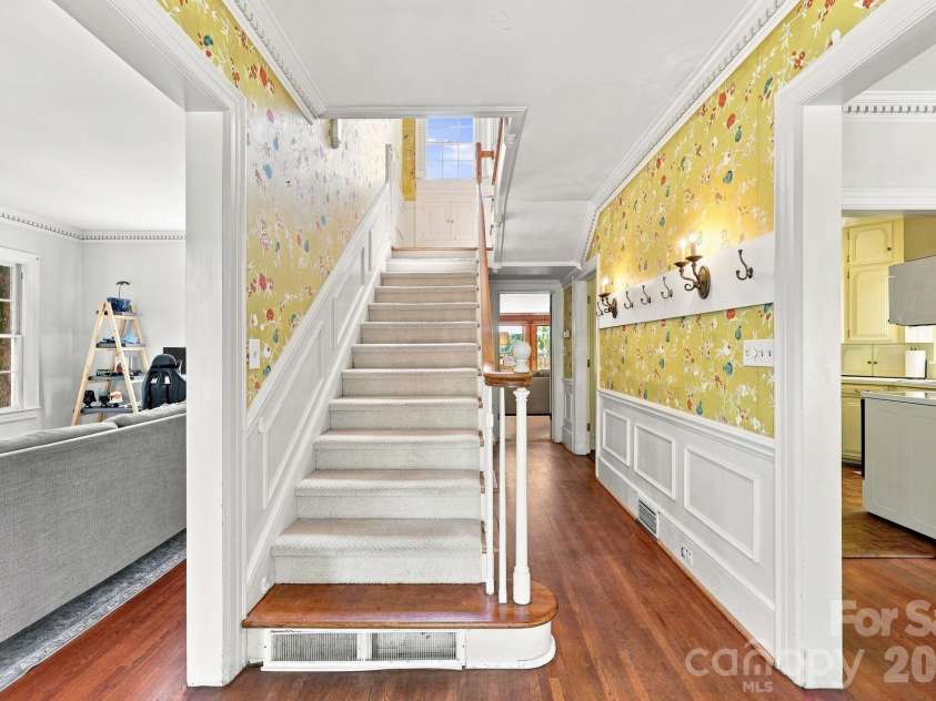 70 Edgewood Avenue, Concord, NC 28025.  MLS# CAR4423663, YatesRealty ID 50476. 