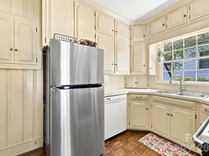 70 Edgewood Avenue, Concord, NC 28025.  MLS# CAR4423663, YatesRealty ID 50476. 