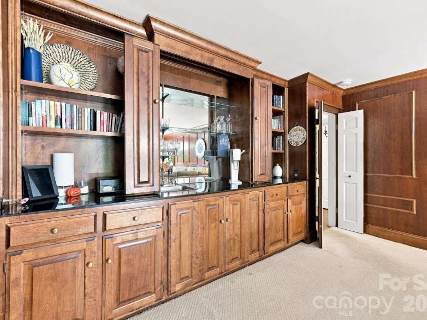 70 Edgewood Avenue, Concord, NC 28025.  MLS# CAR4423663, YatesRealty ID 50476. 