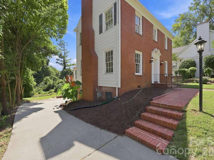 70 Edgewood Avenue, Concord, NC 28025.  MLS# CAR4423663, YatesRealty ID 50476. 