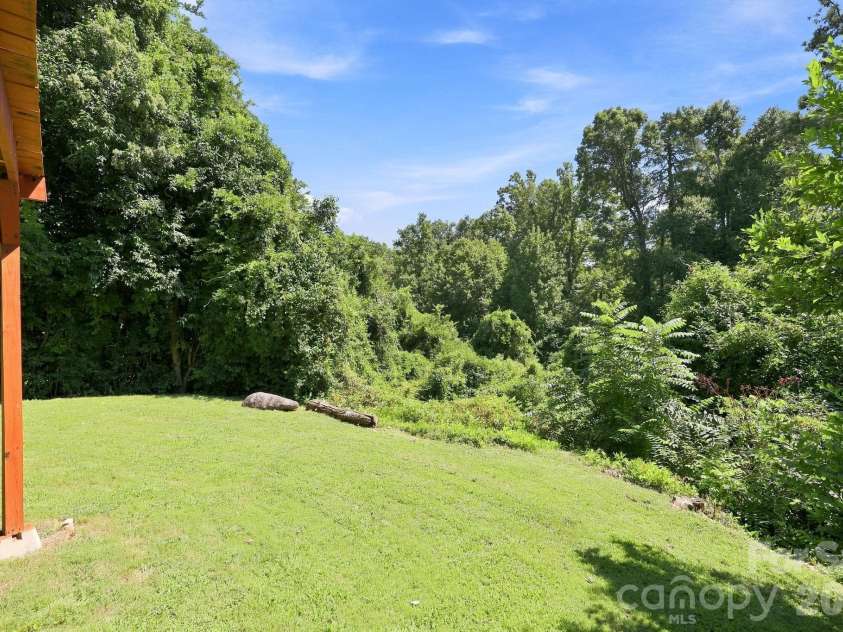 70 Edgewood Avenue, Concord, NC 28025.  MLS# CAR4423663, YatesRealty ID 50476. 