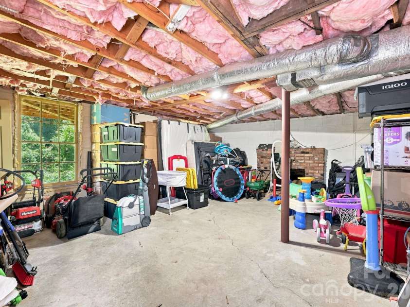 70 Edgewood Avenue, Concord, NC 28025.  MLS# CAR4423663, YatesRealty ID 50476. 