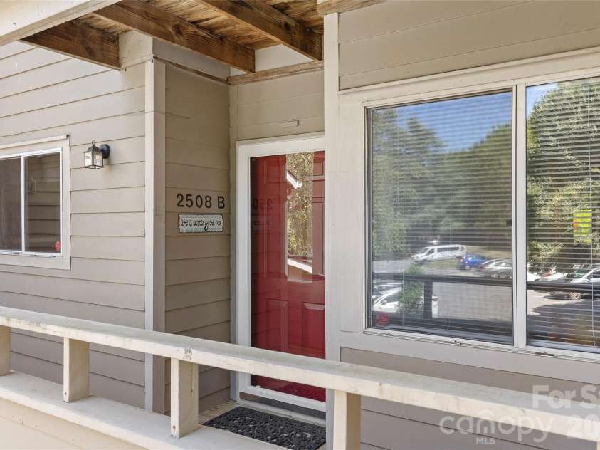 2508 Stradbrook Drive, Charlotte, NC 28210.  MLS# CAR4423800, YatesRealty ID 50478. 