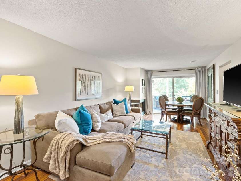 2508 Stradbrook Drive, Charlotte, NC 28210.  MLS# CAR4423800, YatesRealty ID 50478. 