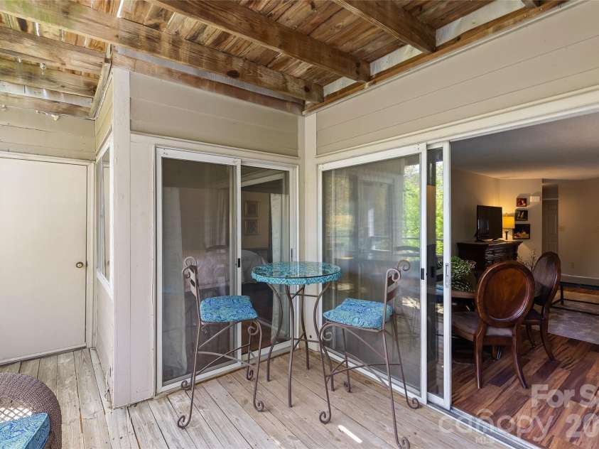 2508 Stradbrook Drive, Charlotte, NC 28210.  MLS# CAR4423800, YatesRealty ID 50478. 