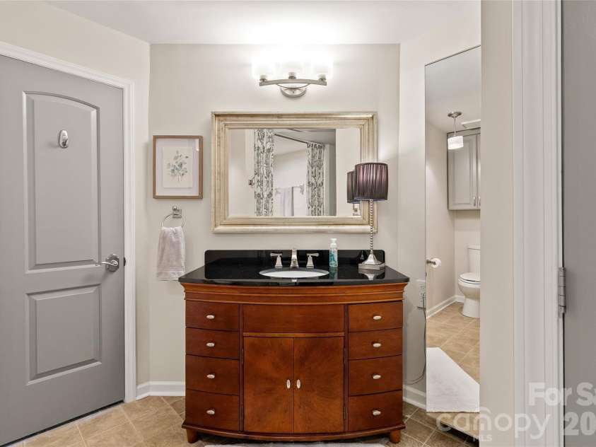 2508 Stradbrook Drive, Charlotte, NC 28210.  MLS# CAR4423800, YatesRealty ID 50478. 